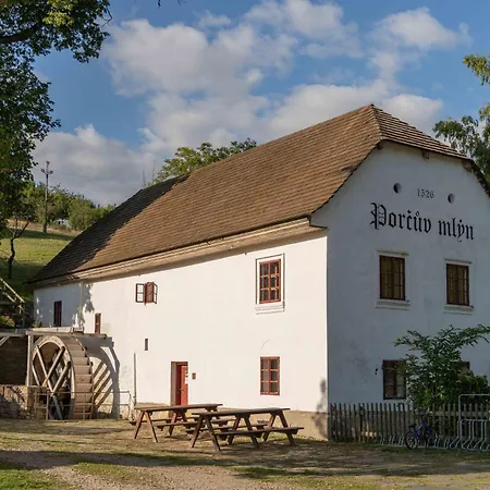 Hotel Porčův Mlýn *