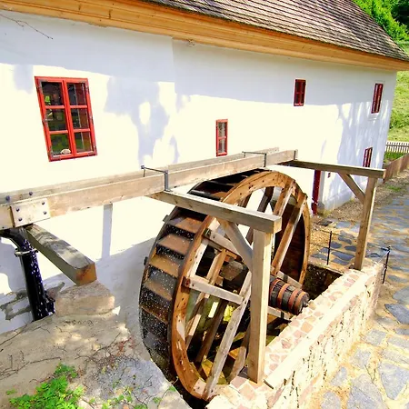 Hotel Porčův Mlýn *